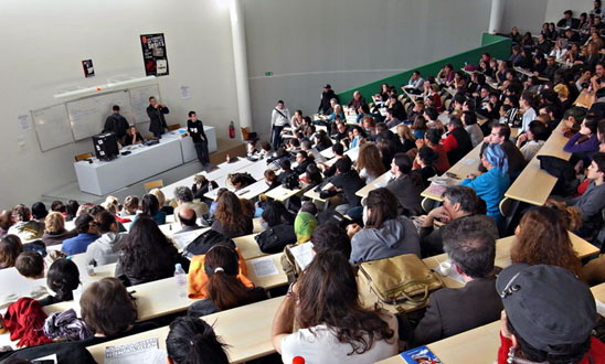 Trường Đại học thương mại Clermont-Ferrand tuyển sinh